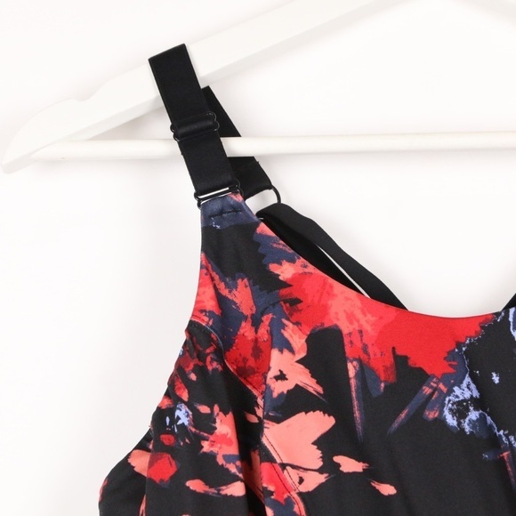 Livi Active Sports Bra - Picture 2 of 8